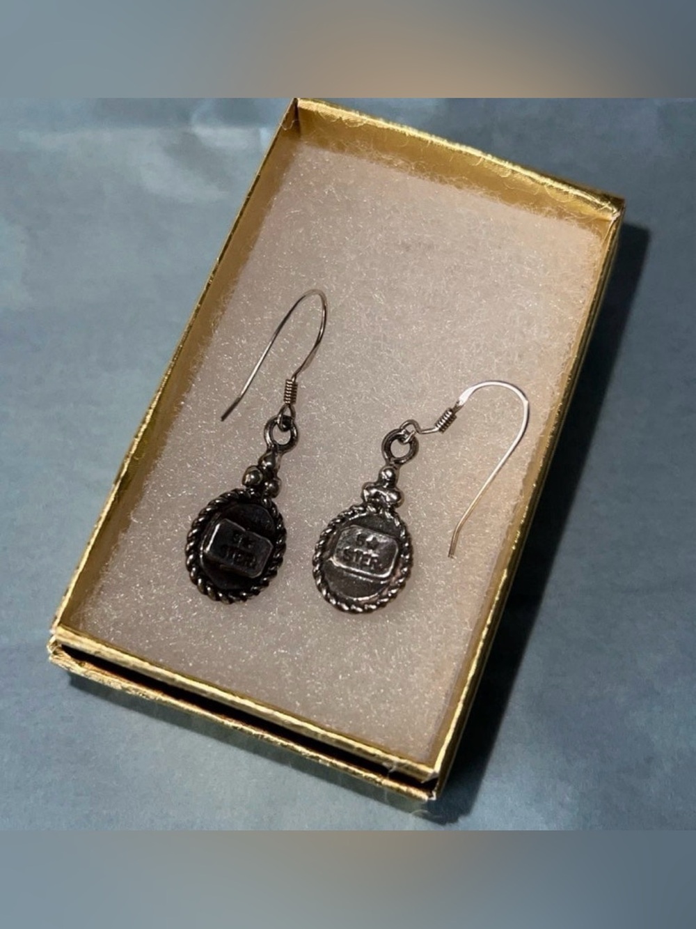 Vintage 5 Star Sterling Silver earrings in EUC - Picture 2 of 2